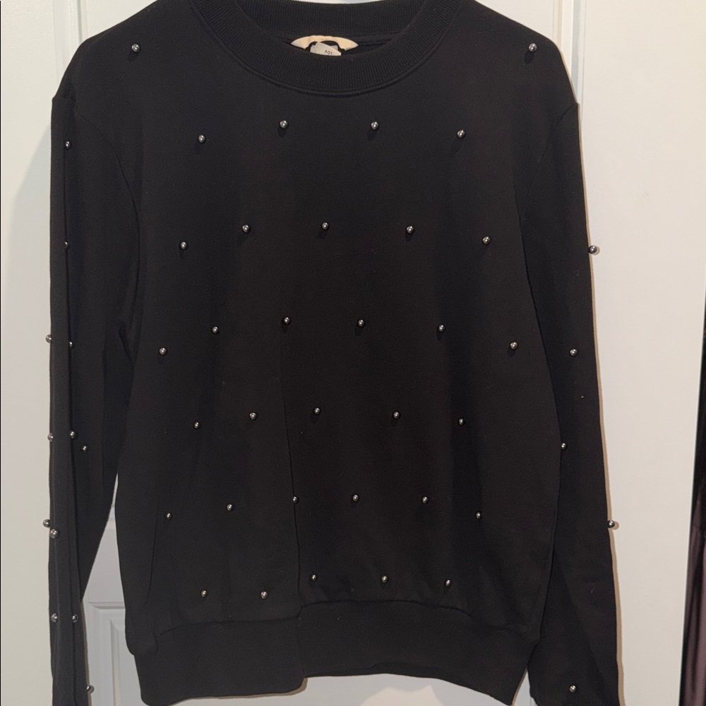 H&M Black crewneck Sweatshirt with Silver pearl Studs